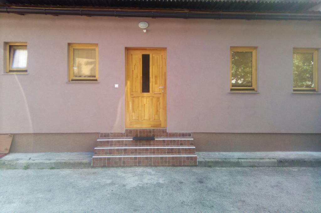Princips Apartment Sarajevo Bagian luar foto